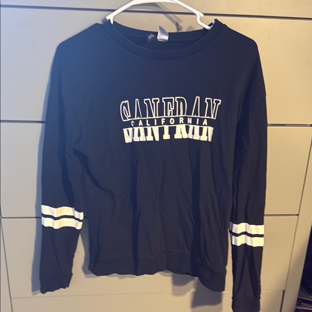 H&M Divided Black Long Sleeve Top